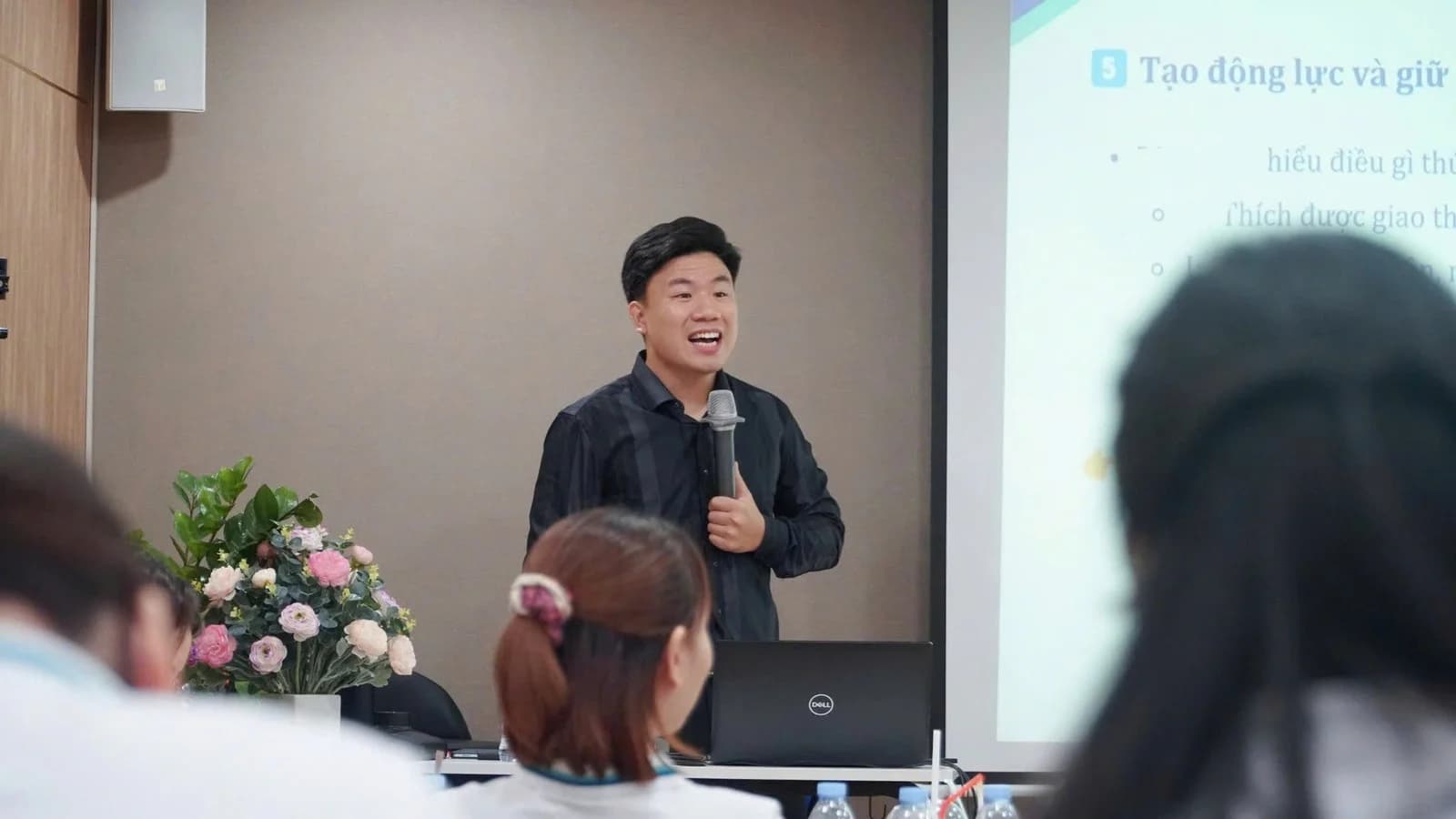 Đào Tấn Thành đứng lớp giảng bài